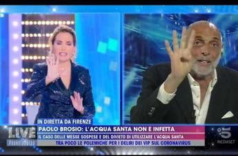 Coronavirus, ira Brosio: L'acqua santa non è infetta Coronavirus, ira Brosio: L'acqua santa non è infetta