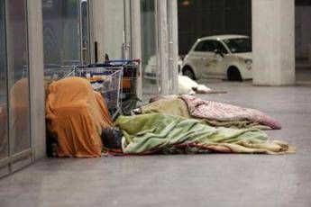 Coronavirus, 'non uscite' ma a Roma 40mila non hanno casa Coronavirus, 'non uscite' ma a Roma 40mila non hanno casa