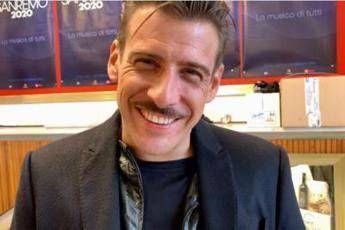 Gabbani: A casa? Lavoro il legno, dipingo e forse scriverò