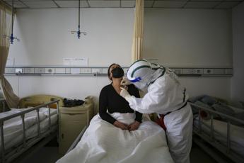 Coronavirus, in Cina aumentano casi 'importati' anche da Italia