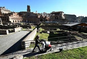 Coronavirus, da sport all’aperto alle colf: ecco cosa fare e non fare Coronavirus, da sport all’aperto alle colf: ecco cosa fare e non fare