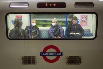 Coronavirus, a Londra chiuse 40 stazioni metro Coronavirus, a Londra chiuse 40 stazioni metro