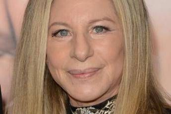 Coronavirus, Barbra Streisand: State a casa, virus non discrimina tra poveri e ricchi Coronavirus, Barbra Streisand: State a casa, virus non discrimina tra poveri e ricchi