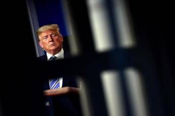 Coronavirus, Trump richiama ex militari e riservisti Coronavirus, Trump richiama ex militari e riservisti
