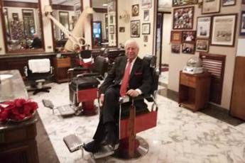 Coronavirus: barbiere di fiducia di Mattarella, 'Appena torna a Palermo gli sistemo i capelli' Coronavirus: barbiere di fiducia di Mattarella, 'Appena torna a Palermo gli sistemo i capelli'