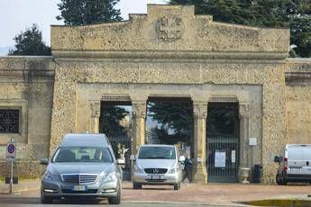 Coronavirus, onoranze funebri Bergamo: Ci fermiamo Coronavirus, onoranze funebri Bergamo: Ci fermiamo