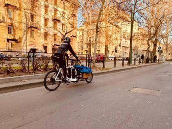 Coronavirus, rider aggrediti e derubati a Milano Coronavirus, rider aggrediti e derubati a Milano