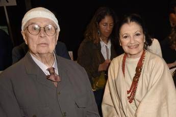 Coronavirus, appello Fracci-Menegatti: Non fate morire scuole di danza, pronti a collaborare Coronavirus, appello Fracci-Menegatti: Non fate morire scuole di danza, pronti a collaborare