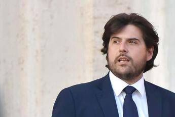 Buffagni: Germania invita a vendere titoli Stato italiani: è follia Buffagni: Germania invita a vendere titoli Stato italiani: è follia
