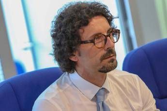 Toninelli a Fontana: Sanità è regionale, responsabilità tue Toninelli a Fontana: Sanità è regionale, responsabilità tue