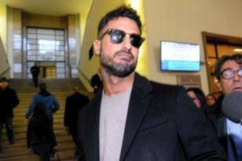 Fabrizio Corona, niente carcere per l'ex re dei paparazzi