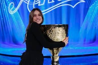Gaia conquista 'Amici' 2020, vittoria senza abbracci Gaia conquista 'Amici' 2020, vittoria senza abbracci