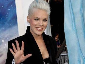 Coronavirus, P!nk: L'ho avuto anch'io, governo renda più accessibili i test Coronavirus, P!nk: L'ho avuto anch'io, governo renda più accessibili i test