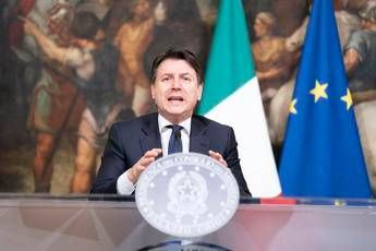 Mes, Conte: Salvini e Meloni falsi. La replica: Regime Mes, Conte: Salvini e Meloni falsi. La replica: Regime