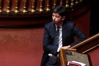 Speranza: Governo non aveva autorizzato riaperture discoteche