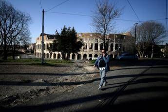 Coronavirus, a Roma 24 nuovi casi: trend più basso di sempre Coronavirus, a Roma 24 nuovi casi: trend più basso di sempre