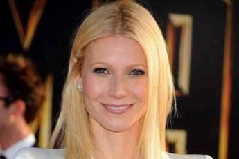 Gwyneth Paltrow, gli auguri al figlio: Non smettere di abbracciarmi Gwyneth Paltrow, gli auguri al figlio: Non smettere di abbracciarmi