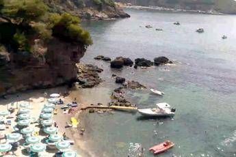 Coronavirus, sindaco Palinuro: Esercito contro chi viene in vacanza Coronavirus, sindaco Palinuro: Esercito contro chi viene in vacanza