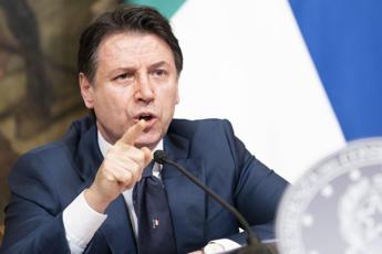 Conte insiste su eurobond. E attacca Salvini e Meloni