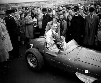 Addio a Stirling Moss, leggenda della Formula 1