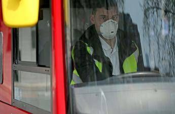 Coronavirus, oltre 11mila morti in Gb Coronavirus, oltre 11mila morti in Gb