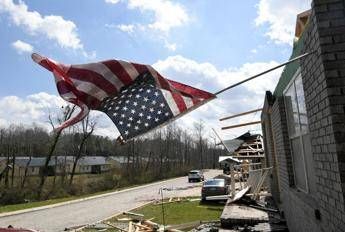 Tornado in Mississippi, almeno sei morti Tornado in Mississippi, almeno sei morti