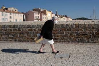 Coronavirus, ancora 642 morti in Francia Coronavirus, ancora 642 morti in Francia