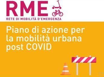 Cento km di ciclabili d'emergenza a meno di 1 milione di euro, lo studio di Bikenomist