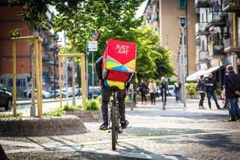 Non solo pizza, boom gelato e anche cocktail: il food delivery ai tempi del Covid-19 Non solo pizza, boom gelato e anche cocktail: il food delivery ai tempi del Covid-19