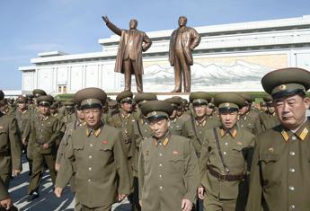 Nordcorea, a Pyongyang silenzio su Kim. Auguri di Trump