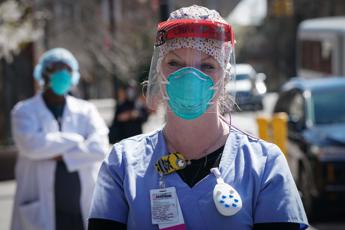 Usa, appello medici: Colpire Obamacare durante pandemia sarebbe ferita insanabile