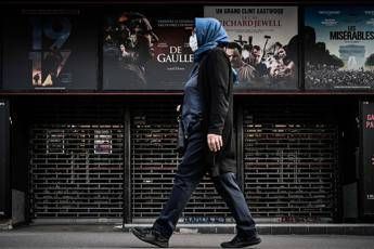 Coronavirus, 516 morti nelle ultime 24 ore in Francia Coronavirus, 516 morti nelle ultime 24 ore in Francia