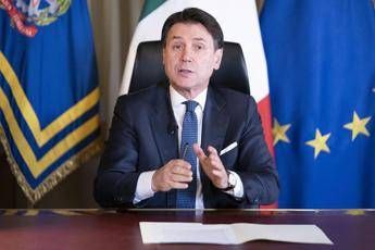 Conte: Inizia fase 2, convivere con virus