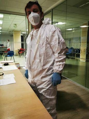 Coronavirus, il medico romano volontario in Rsa trentina: 'I miei 'nonni' tutti negativi Coronavirus, il medico romano volontario in Rsa trentina: 'I miei 'nonni' tutti negativi