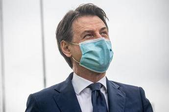 Conte 'filosofo' fra doxa ed episteme Conte 'filosofo' fra doxa ed episteme