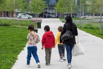 Coronavirus, il pediatra: No mascherina per bimbi sotto 3 anni Coronavirus, il pediatra: No mascherina per bimbi sotto 3 anni