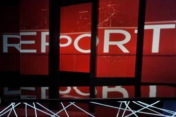 Strage Bologna, la Digos nella redazione di Report Strage Bologna, la Digos nella redazione di Report