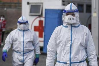 Coronavirus, altri 172 morti in Italia. Malati ancora in calo Coronavirus, altri 172 morti in Italia. Malati ancora in calo