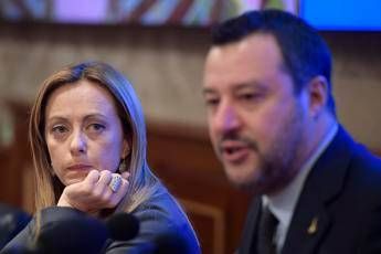 Il sondaggio: cala la Lega, su M5S e Fratelli d'Italia