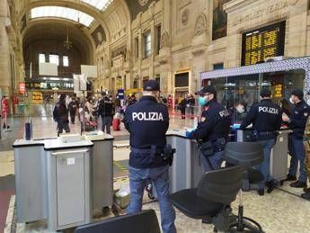 Fase 2, Viminale: 258mila controllati e quasi 3700 sanzionati Fase 2, Viminale: 258mila controllati e quasi 3700 sanzionati