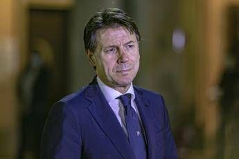 Conte: Ci attende un periodo di grandi sofferenze