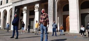 'Mascherine Tricolori' in piazza anche a Padova 'Mascherine Tricolori' in piazza anche a Padova