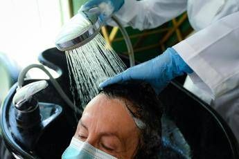 Fase 2, 'dal 18 possibile riapertura parrucchieri e ristoranti' Fase 2, 'dal 18 possibile riapertura parrucchieri e ristoranti'
