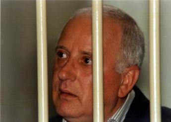 Cutolo resta al 41 bis, no a domiciliari Cutolo resta al 41 bis, no a domiciliari
