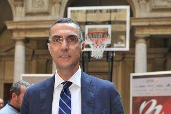 Beppe Bergomi: Ho avuto il Covid, avevo freddo e mal di schiena Beppe Bergomi: Ho avuto il Covid, avevo freddo e mal di schiena
