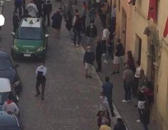 Festa dei Ceri, sindaco Gualdo revoca blocco confine. Cinquecento test a Gubbio per assembramenti Festa dei Ceri, sindaco Gualdo revoca blocco confine. Cinquecento test a Gubbio per assembramenti