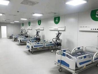 Bertolaso: Ospedale in Fiera non chiuderà, solo falsità Bertolaso: Ospedale in Fiera non chiuderà, solo falsità