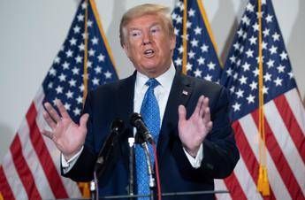 Trump: Sono andato nel bunker solo per una 'ispezione'