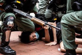 Hong Kong, almeno 120 arresti durante le proteste Hong Kong, almeno 120 arresti durante le proteste