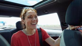 Italiani pronti a ripartire, il primo viaggio? Per andare dalla famiglia Italiani pronti a ripartire, il primo viaggio? Per andare dalla famiglia